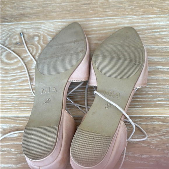 MIA Mirna Women's Blush Pointed Toe Lace-up Flats - Picture 9 of 9